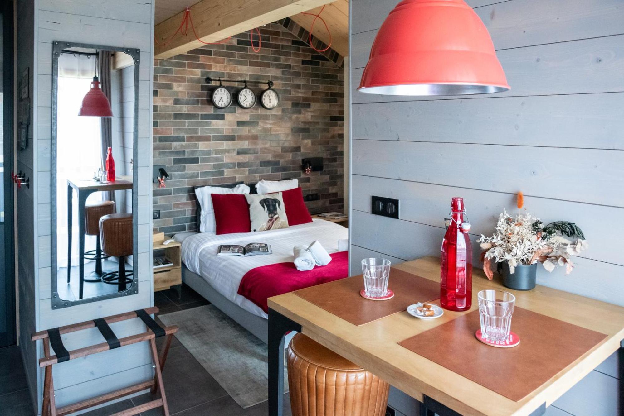 Boutique Hotel - Notre Chalet Les Fourgs Dış mekan fotoğraf